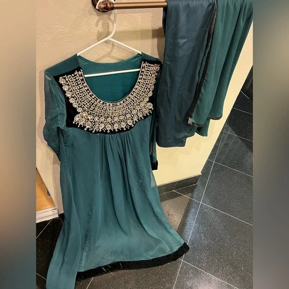 Salwars | 3 Pcs Dark Green Indianpakistani Wedding Wear | Poshmark Salwars | 3 Pcs Dark Green Indianpakistani Wedding Wear | Poshmark